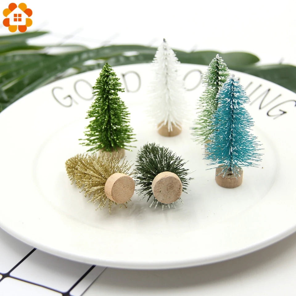 DIY House CH745-10pcs Kleiner Weihnachtsbaum - Größe 6,5 cm 10 Stück