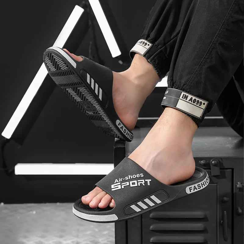 Mode Herren Hausschuhe PVC Weich Sohle Rutschfest Slides Casual Outdoor Strand Flip Flops Heim Badezimmer Paare Hausschuhe Neue Sandale
