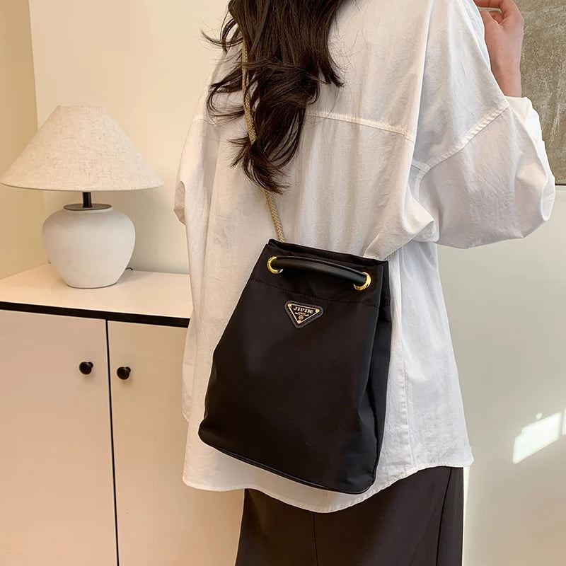 Simple Casual Versatile Women's Solid Color Nylon Cloth Single Shoulder Crossbody Bag Fashion Commuting Storage Bucket Bags