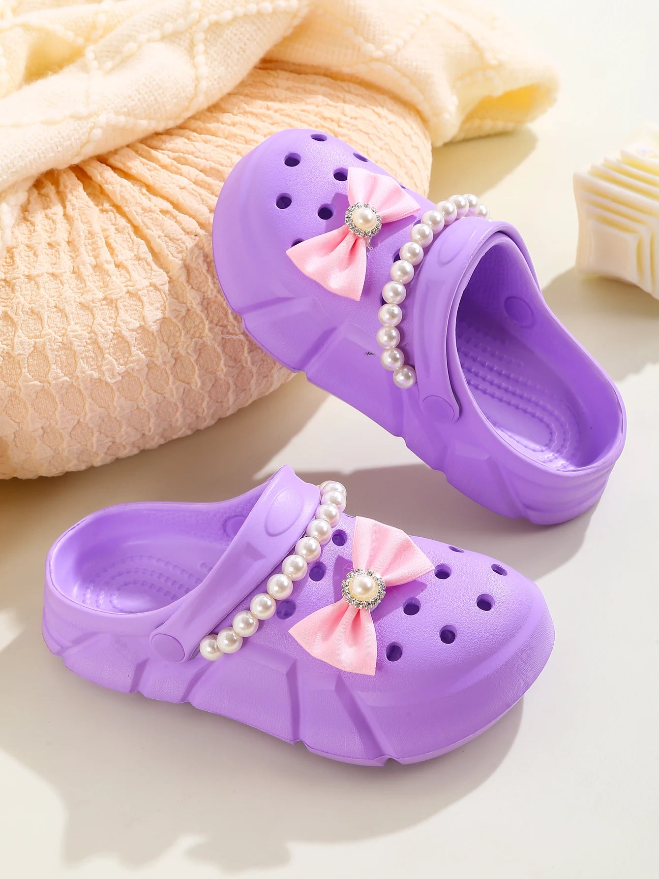 Mädchen-Clogs 2025: Atmungsaktive Schleife-Accessoires - Strand Garden Collection