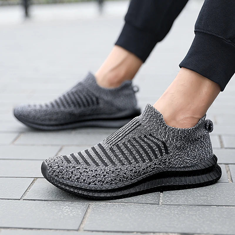 Men Shoes Lightweight Sneakers Men Fashion Casual Walking Shoes Breathable Slip on wear-resistant Mens Loafers Zapatillas Hombre