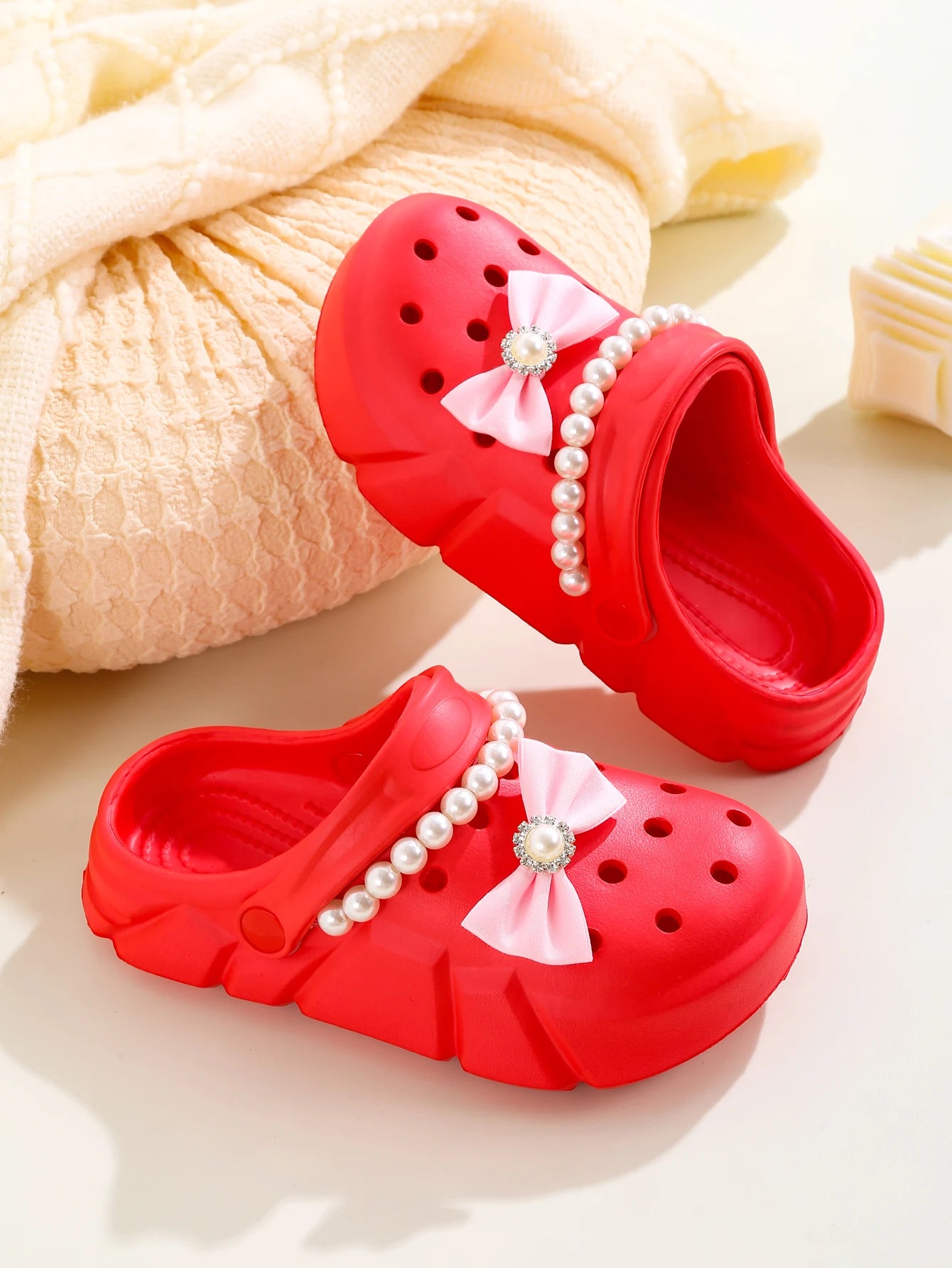 Mädchen-Clogs 2025: Atmungsaktive Schleife-Accessoires - Strand Garden Collection