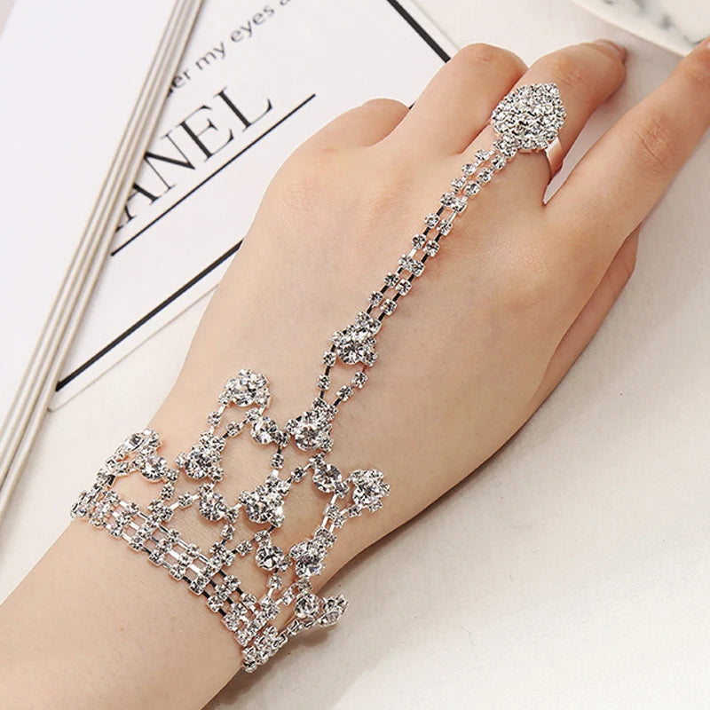Neues Strass Armband Mit Finger Ring Schleife Krone Link Handgelenk Kette Für Frauen Charms Dame Trendy Schmuck Hand Armbänder