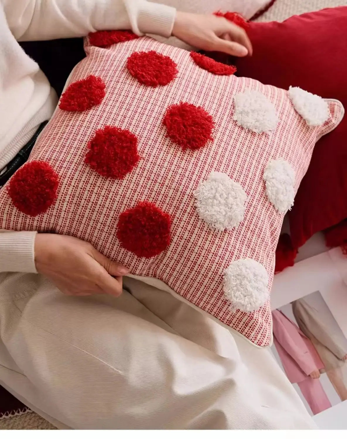 Modern Red Festive Cushion Cover Christmas Party Pillow Cover Decorative Polka Dot Tufted Tassel Velvet Pillowcase Home Decor