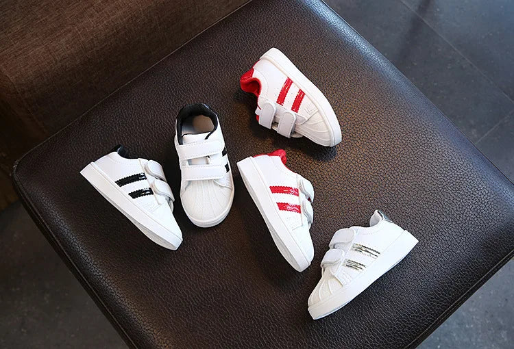 Baby Schuhe 2025 - Jungen Sneakers Mädchen Kleinkind Schuhe - PU Leder Flats Fashion Weiche Kinder Casual Schuhe