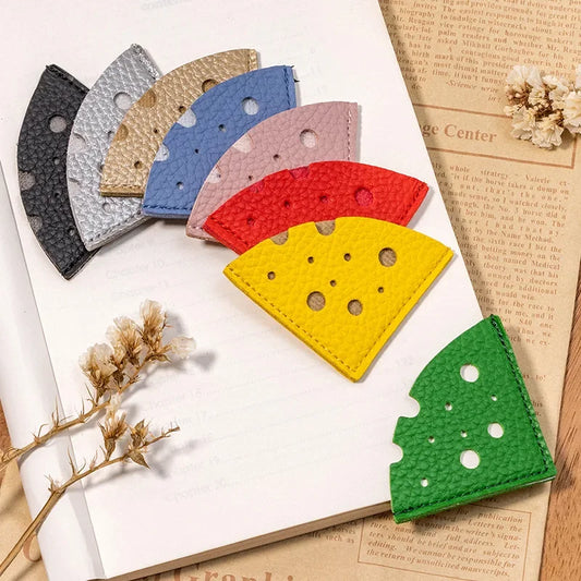 Lesezeichen 2025 - Käse Design PU Leder Bookmark Eckenschutz Schule Kreativ