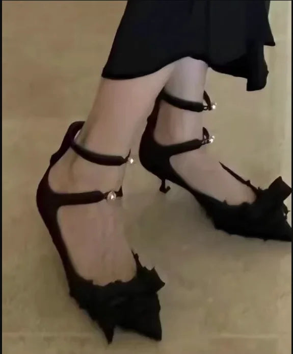 Spitze Zehen Perlen Schnalle Sandalen 2025 - Knöchel Riemen Schleife Dekor Kätzchen Absätze - Mode Designer Sommer Elegant Kleid Party Schuhe