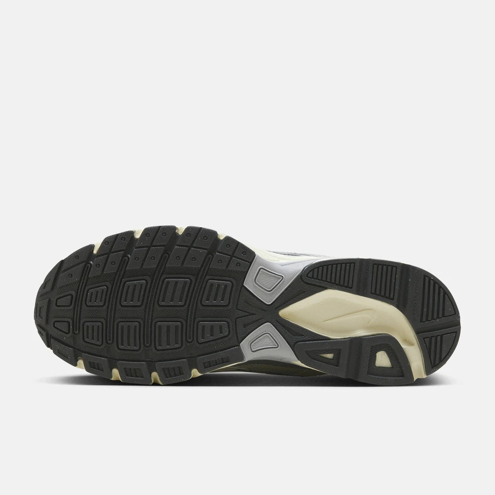 Pantofi sport Nike Initiator HQ1179-001 de zi cu zi - mărime standard, branț interior EVA, talpă exterioară din cauciuc