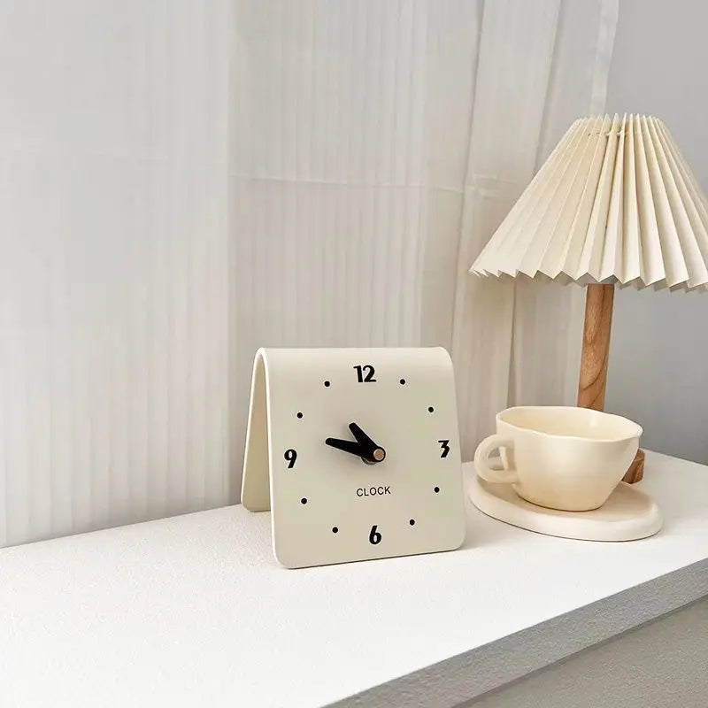 Cream Desktop Living Room Home Clock Modern Creative Desktop Clock Silent Ornament