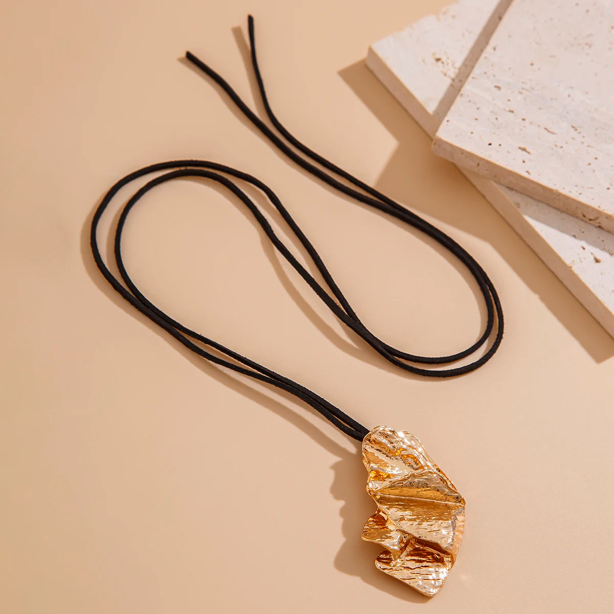 Salircon Irregular Pleated Metal Pendant Necklace for Women Charm Classic Black Velvet Rope Chain Necklace Female Party Jewelry