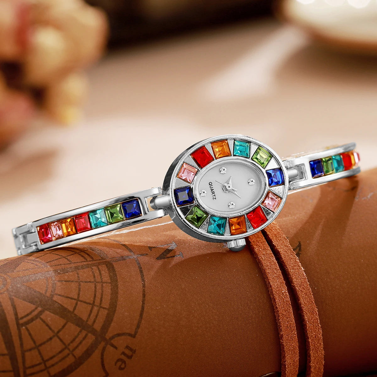 Damen-Uhr 2025: Luxury-Rhinestone Fashion-Bracelet - Girls Clock Collection
