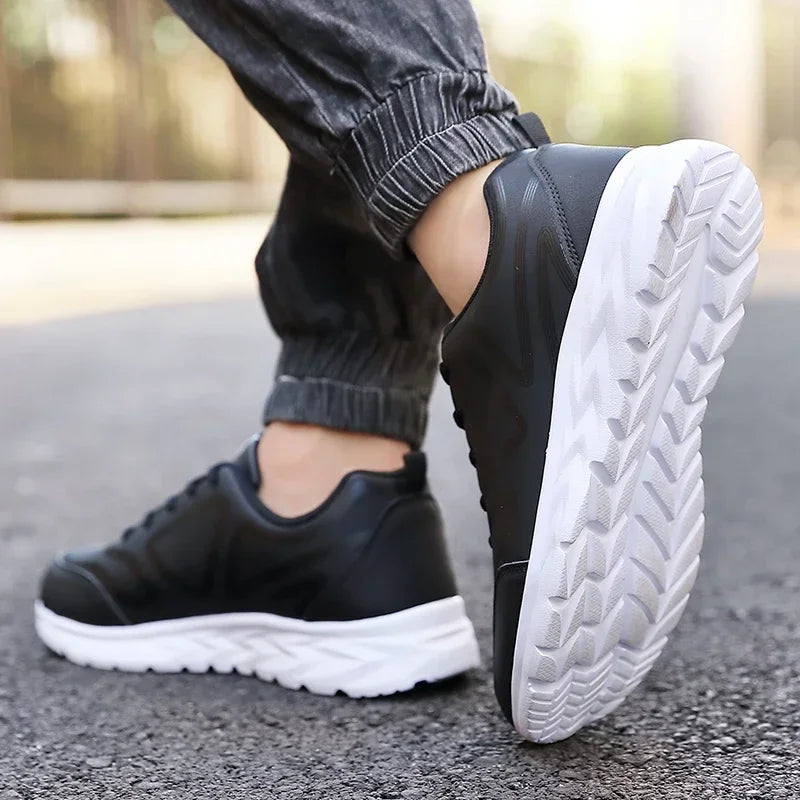 Sneakers Men Casual Shoes Comfotable Lightweight 2025 New Men High Quality Running Shoes Outdoor Waterproof Leather Sport Shoes