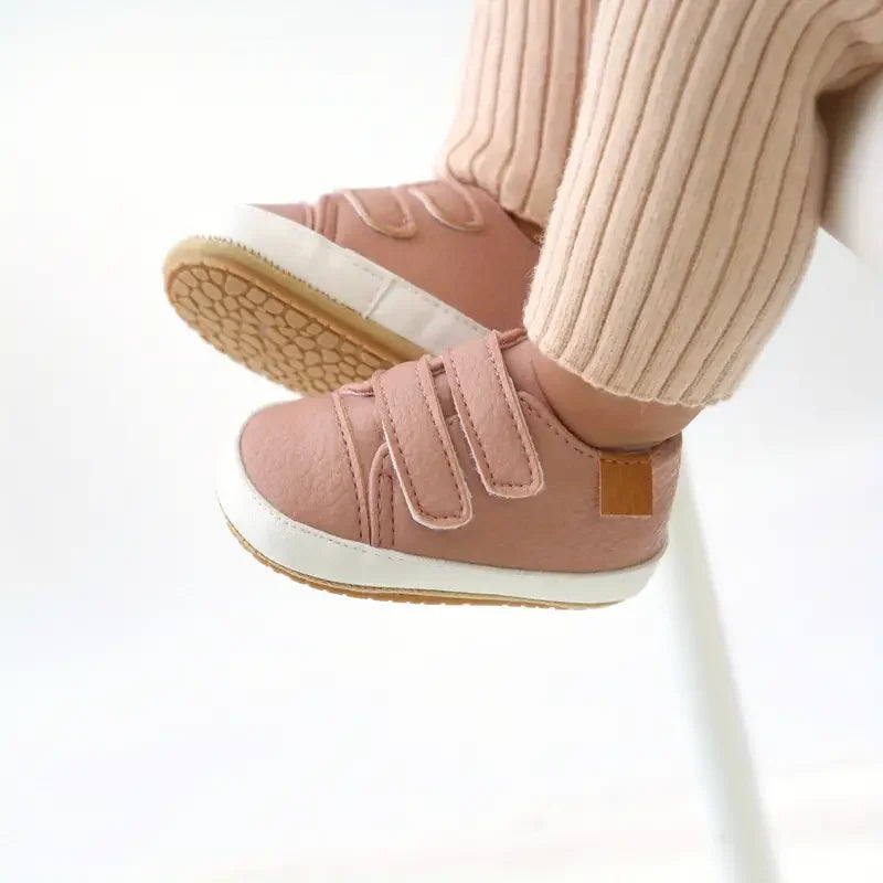 Neugeborenen Baby Schuhe 2025 - Leder Casual Rutschfest - Kleinkind Lauflernschuhe Jungen Mädchen Sneaker