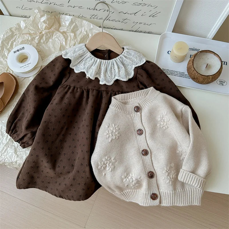 CN Zhejiang 111 Strickcardigan Floral Kleid - Größe 4-6Y, Zwei-Teilig, Baumwolle Kindermode