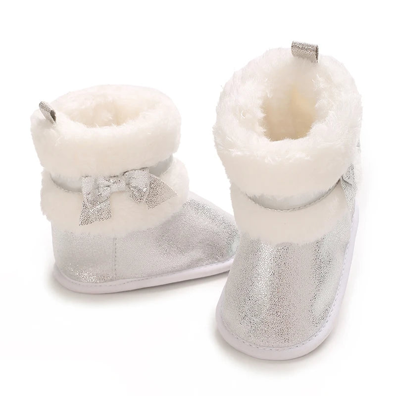 Baby-Schneestiefel für Mädchen, 2025, Winter, neue Baby-Baumwollschuhe, Mädchenmode, glänzende kurze Stiefel mit dicken Samt-Baumwollstiefeln