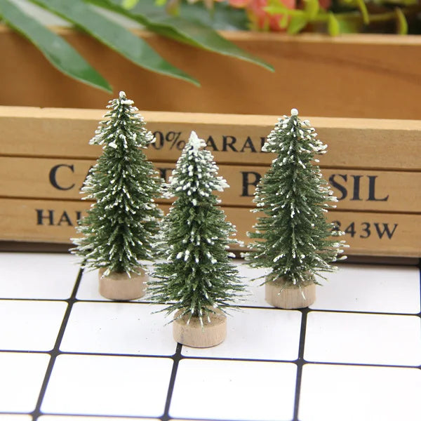 DIY House CH745-10pcs Kleiner Weihnachtsbaum - Größe 6,5 cm 10 Stück
