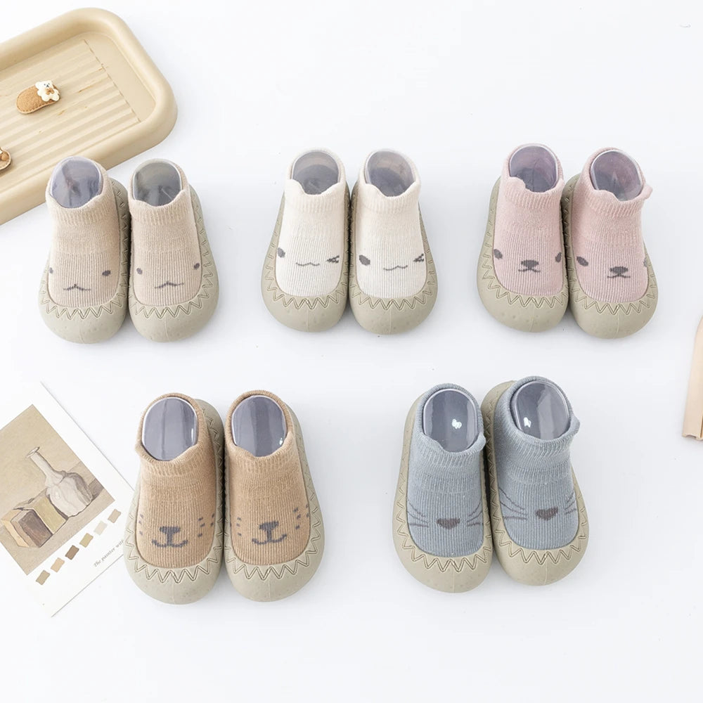 Baby Socken Schuhe 2025 - Säugling Süße Cartoon Kinder Junge Schuhe - Weiche Gummi Sohle Kind Boden Sneaker BeBe Booties Kleinkind Mädchen Erste Laufschuhe 1-3J