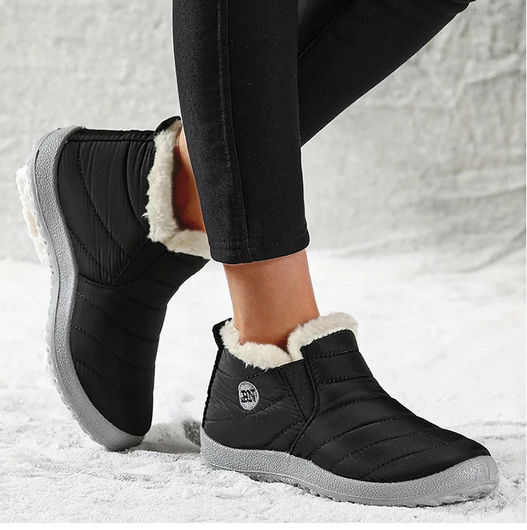 Ghete de iarnă pentru femei HAJINKCN, impermeabile, cu căptușeală - Mărimea 36-41, fără slip, până la gleznă