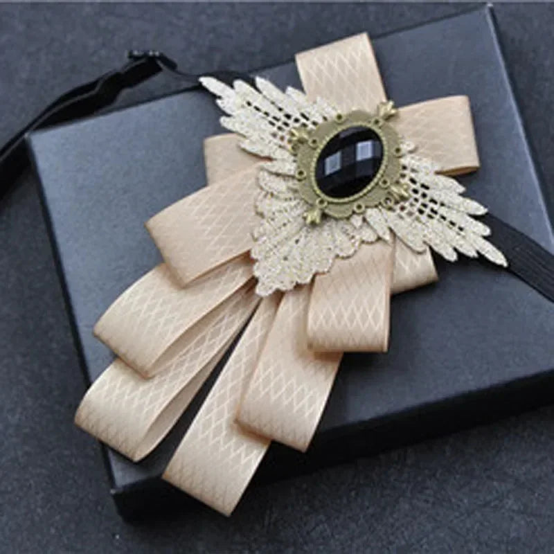 Hochzeits-Set 2025: British New Fashion Men's Wedding Performance Groom - Wedding-Party Flower Collar Bow Tie Pocket Towel Square Set Men Accessories Collection