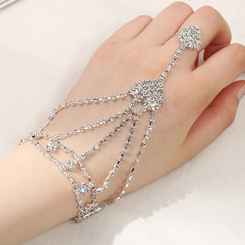 Neues Strass Armband Mit Finger Ring Schleife Krone Link Handgelenk Kette Für Frauen Charms Dame Trendy Schmuck Hand Armbänder
