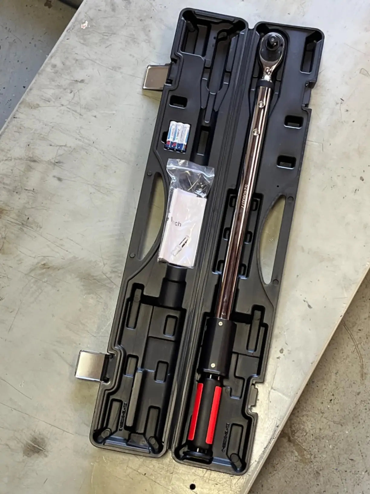Seesii 1/2'' Elektrischer Drehmomentschlüssel-Kit 2% Drehmomentschlüssel-Genauigkeit 340N.m Digitaler Drehmomentschlüssel mit 3 einstellbaren Modi für Auto-Pflege