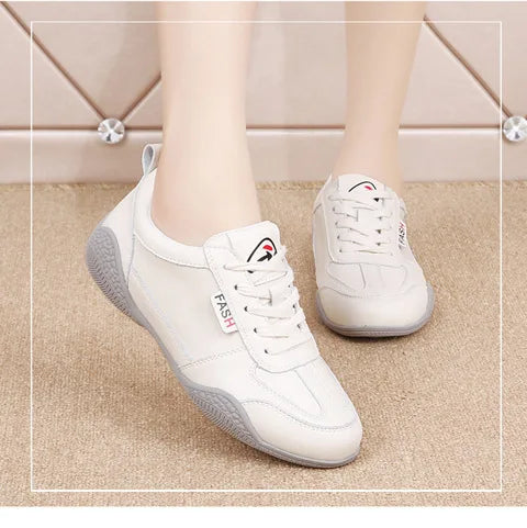Women Shoes 2024 New Casual Lightweight Sports Shoes WomenBreathable Little White Platform Shoes White Sneakers Women