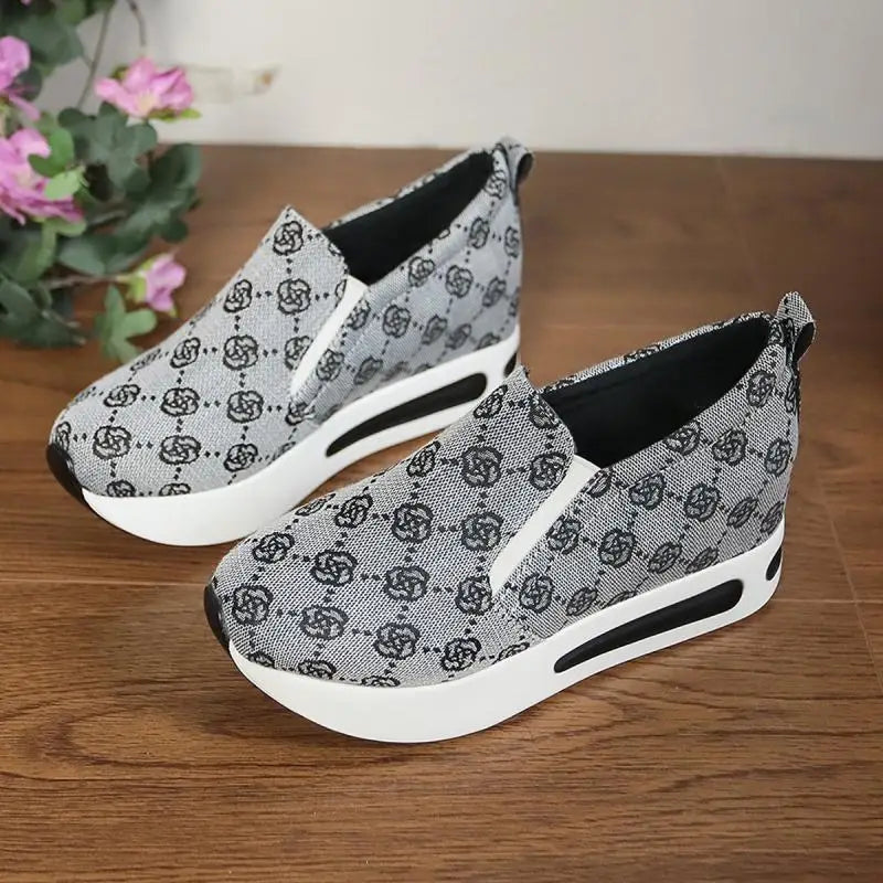 Damen Sneakers 2025 - Fashion Embroidered Platform Spring Comfort Slip On Walking Shoes