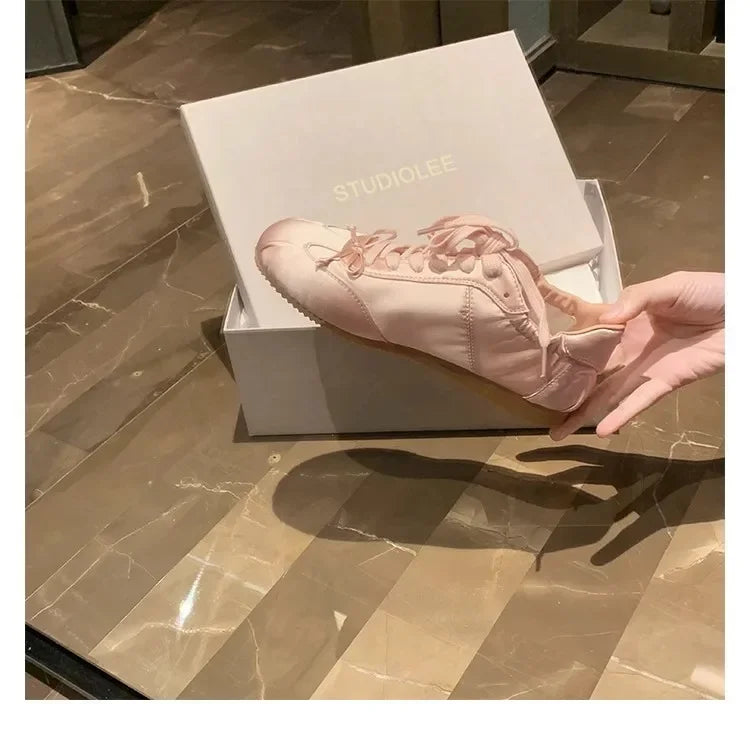 Comemore 2025 Neu Sommer Damen Ballet Stil Süß Mädchen Sport Board Schuhe Mode Satin Schleife Freizeit Flats Damen Komfortabel