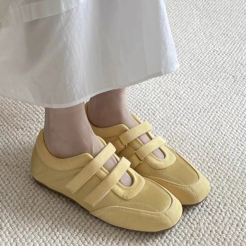 Women Flats Sneakers Designer Casual Shoes Running Sport Shoes 2025 Fashion New Brand Walking Comfort Spring Mujer De Zapatillas