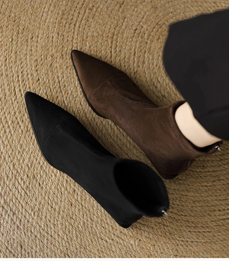 Ghete UETEEY cu talpă întoarsă și vârf ascuțit - Înălțimea tocului 3-5 cm, căptușeală din microfibră, fermoar