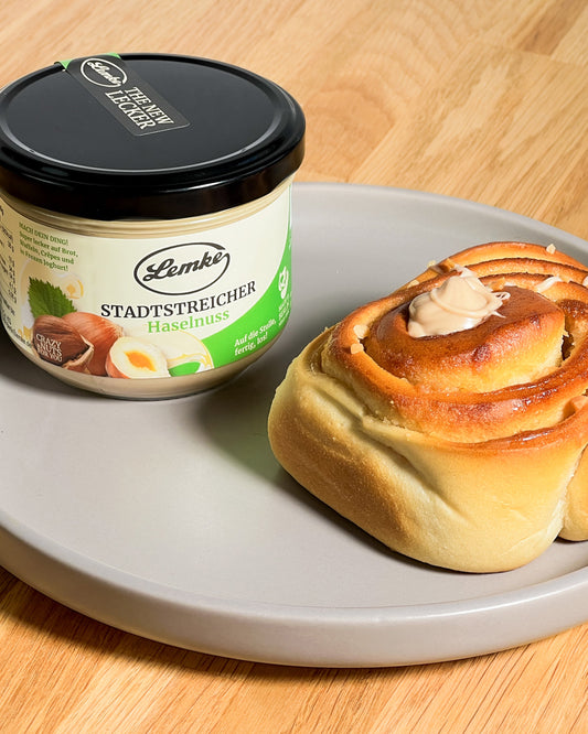 Cremă dulce cu alune de pădure City Stroller - 18% alune de pădure, borcan de 250 g, cremoasă