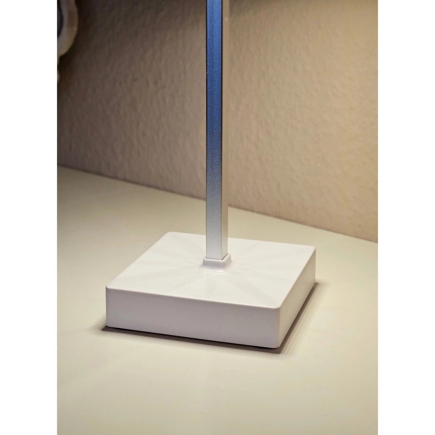 Lumina Tischleuchte Touch Dimmbare LED Kabellos - Kapazität 3xAAA, Größe 26 cm