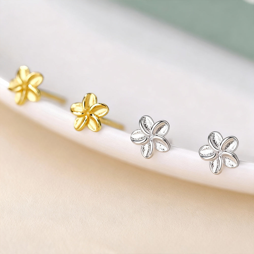 Cercei cu șurub din argint 925, floare mică