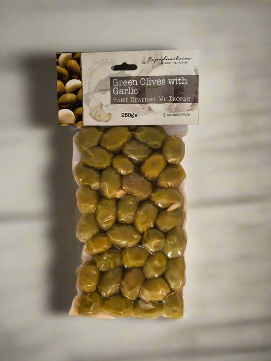 Măsline Roubier Premium Trading cu usturoi, ambalate în vid - pungă de 250g