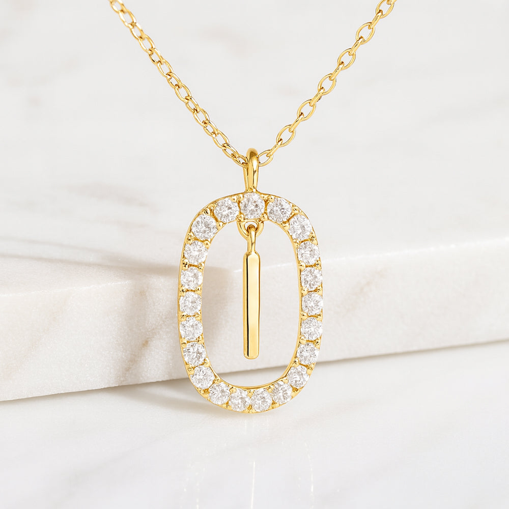 Colier cu pandantiv din argint 925, diverse litere într-un cerc cu strasuri, 45cm