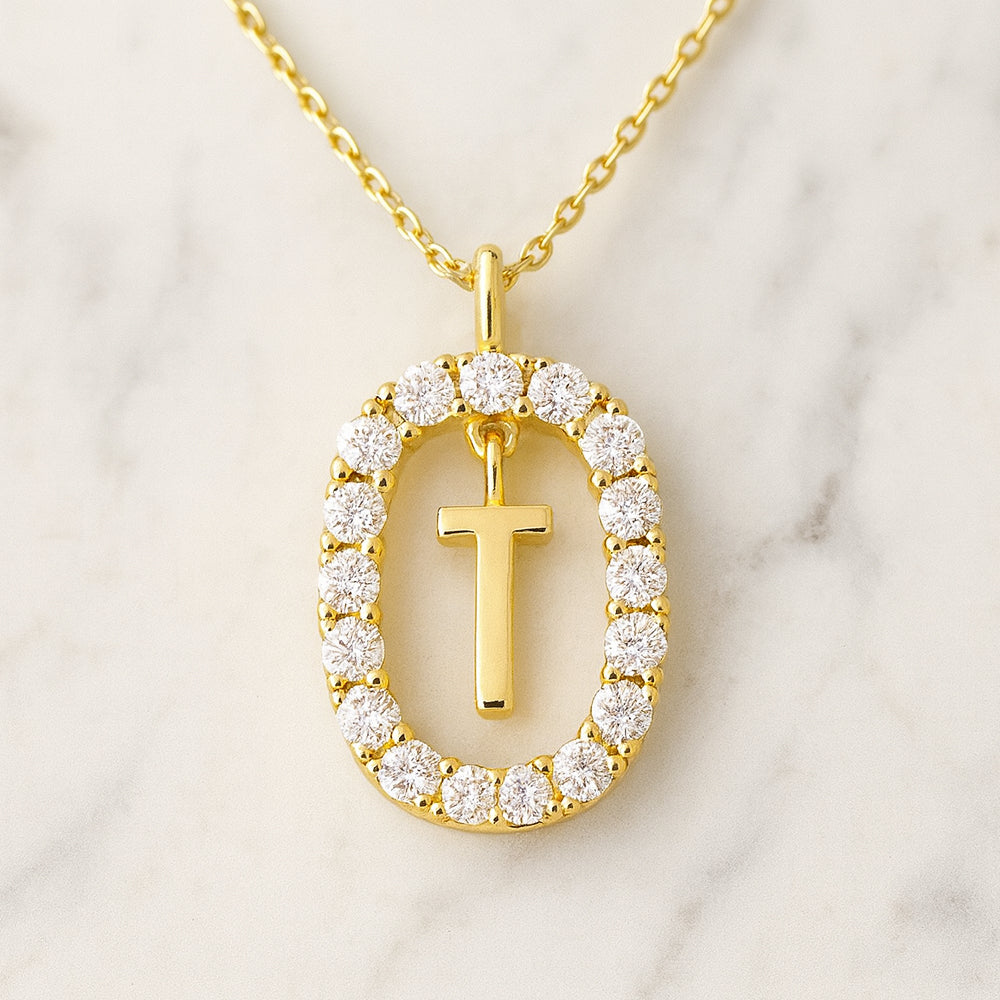 Colier cu pandantiv din argint 925, diverse litere într-un cerc cu strasuri, 45cm