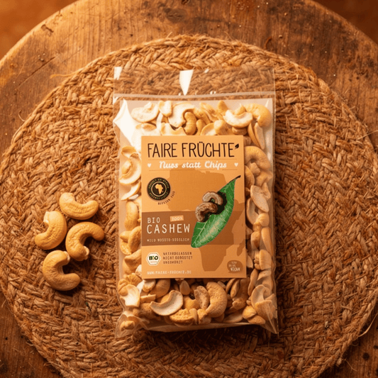 Fairtrade Organic Połówki orzechów nerkowca – 100 g – Bez dodatków – Pochodzenie: Burkina Faso