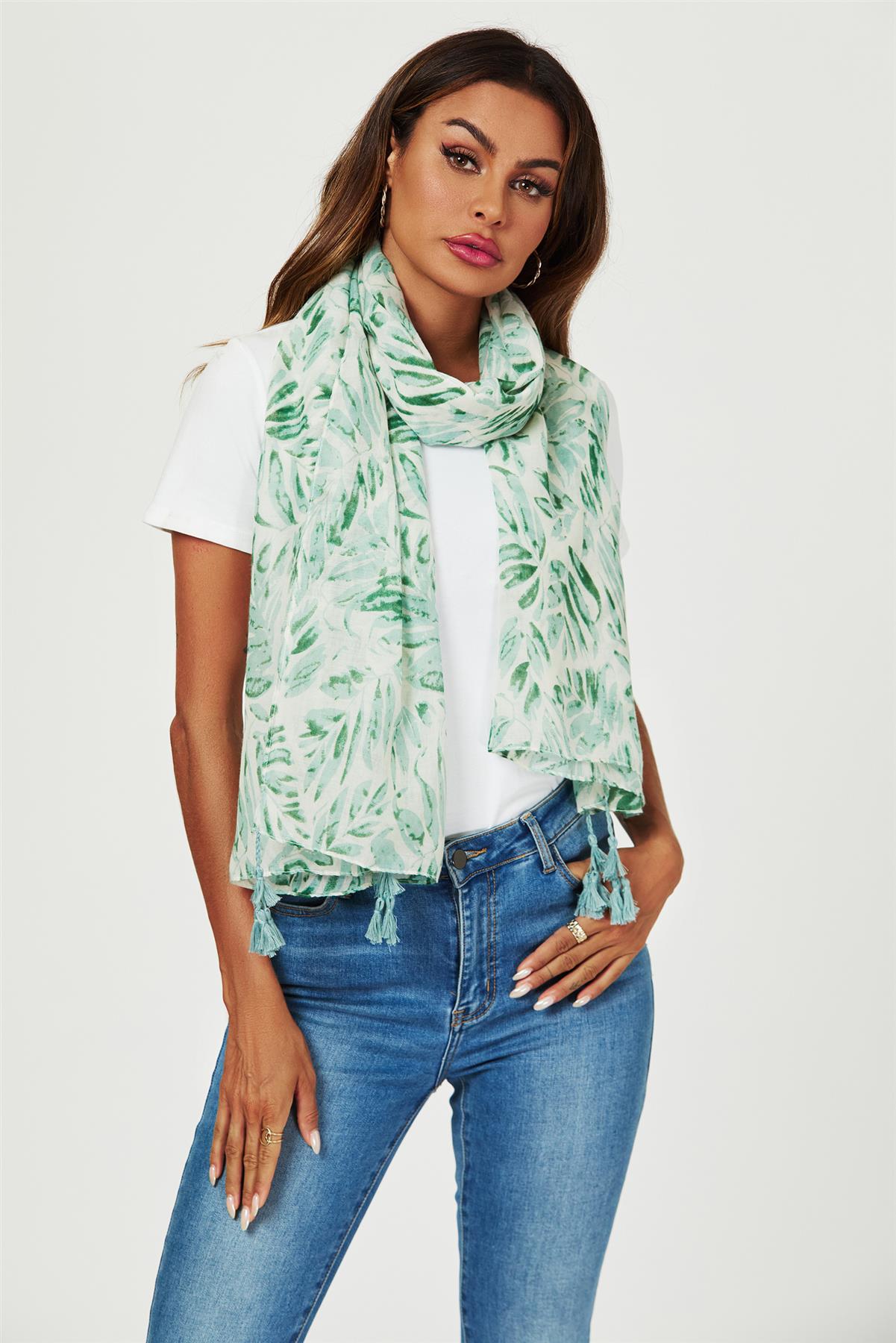 Tropical Leaf Print Tassel Scarf In Green