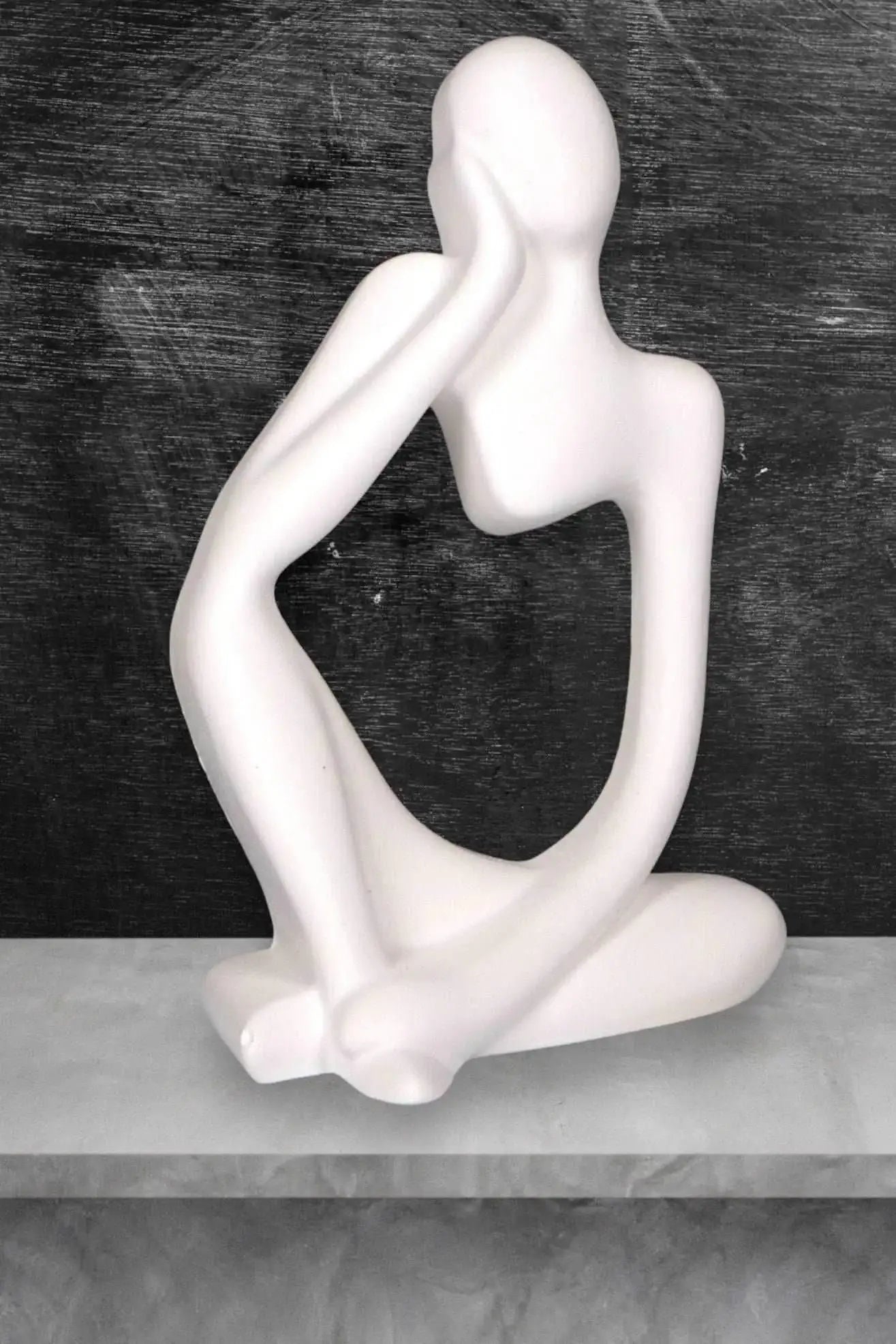 LunaK Nachdenklich Frau Handgefertigte Skulptur - Kapazität 1 Figur, Größe 20 cm
