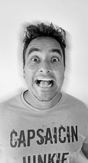 Pikantista Chili Mafia Caribbean Dancer - Aromă Tropical Mango Habanero, Capacitate 100 ml, Nivel de căldură 6/10, Dimensiune 12 cm