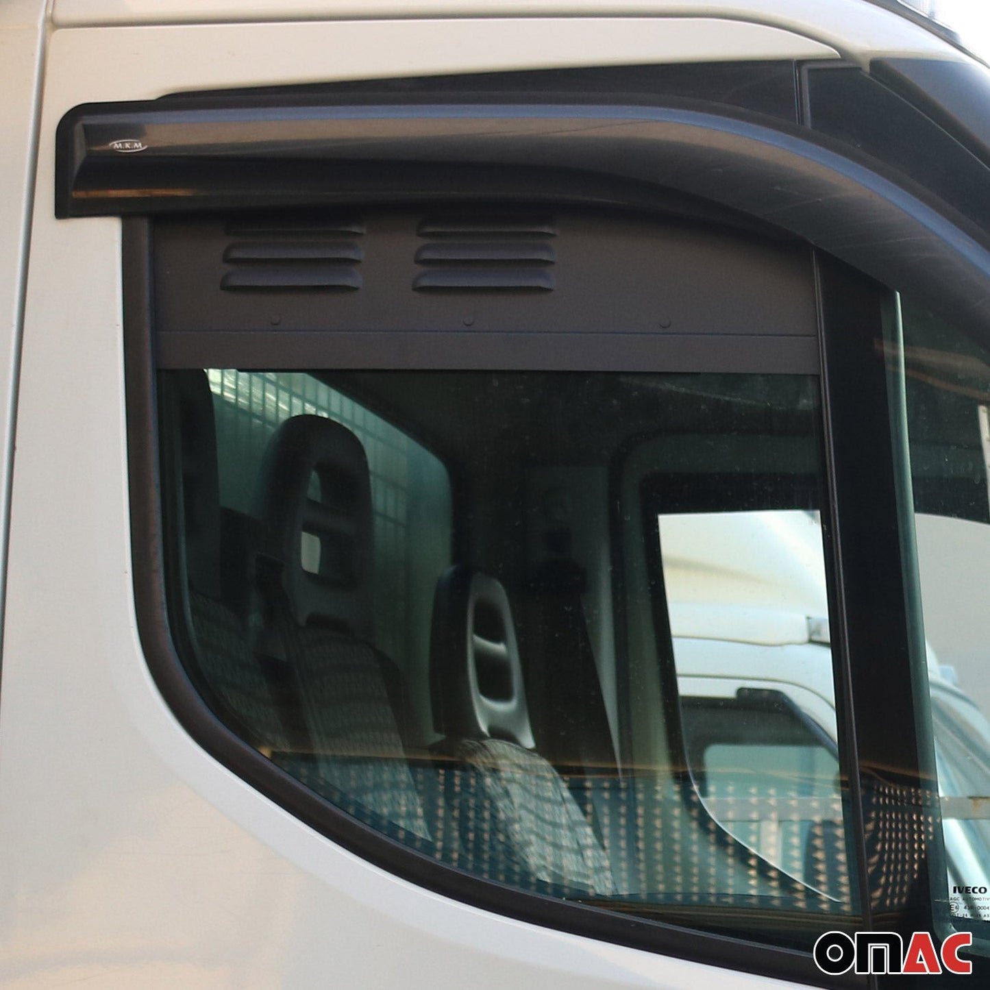 Lüftungsgitter Be & Entlüftung für Iveco Daily 2014-2025 Aluminium Schwarz 2tlg