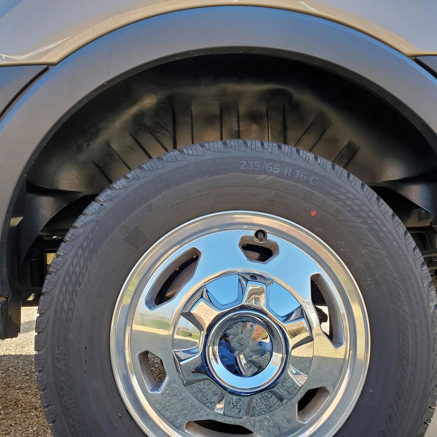 Protecție aripă roată spate pentru Ford Transit 2014-2025, ABS 2x