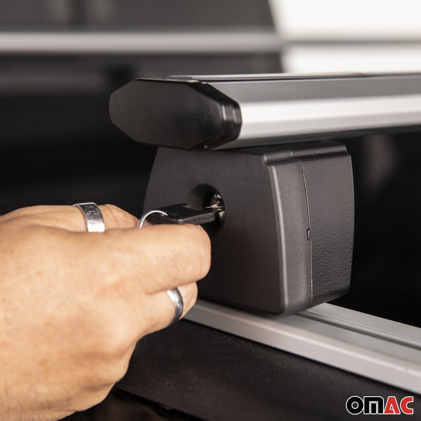 Menabo Dachträger für Ssangyong Musso Laderaumrollo-Querträger Ladeflächenträger