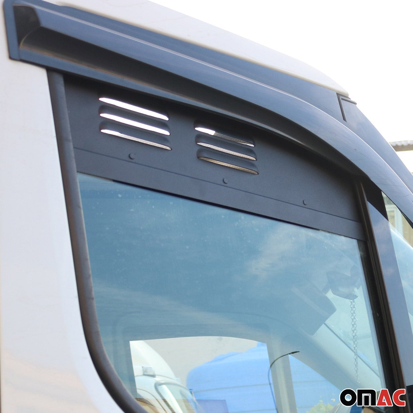 Lüftungsgitter Be & Entlüftung für Iveco Daily 2014-2025 Aluminium Schwarz 2tlg