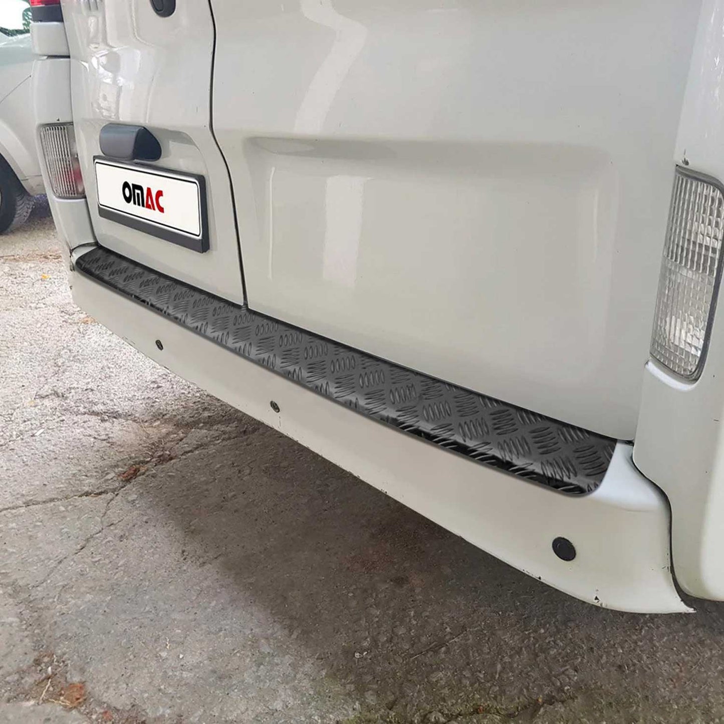 Ladekantenschutz Stoßstangenschutz für Nissan NV400 2010-2025 Aluminium Schwarz