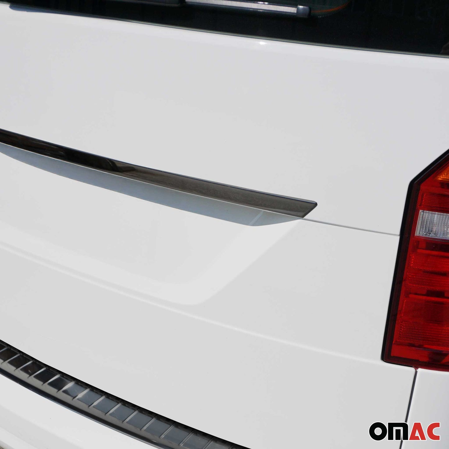 Mâner deschizător portbagaj pentru VW Caddy 2015-2020, oțel inoxidabil, finisaj închis, 1 bucată