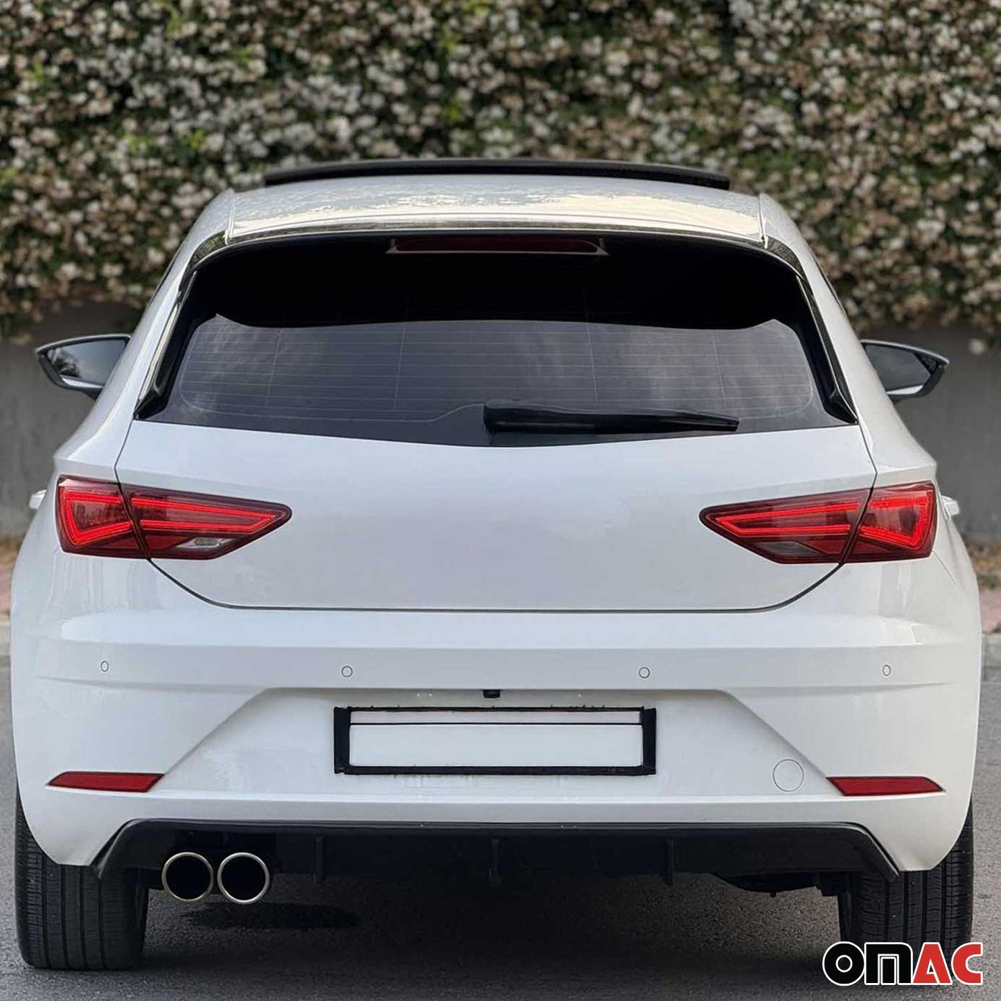 Benzi decorative pentru geamuri Seat Leon 3 2012-2020 ABS Negru Lucios Set 2 bucăți