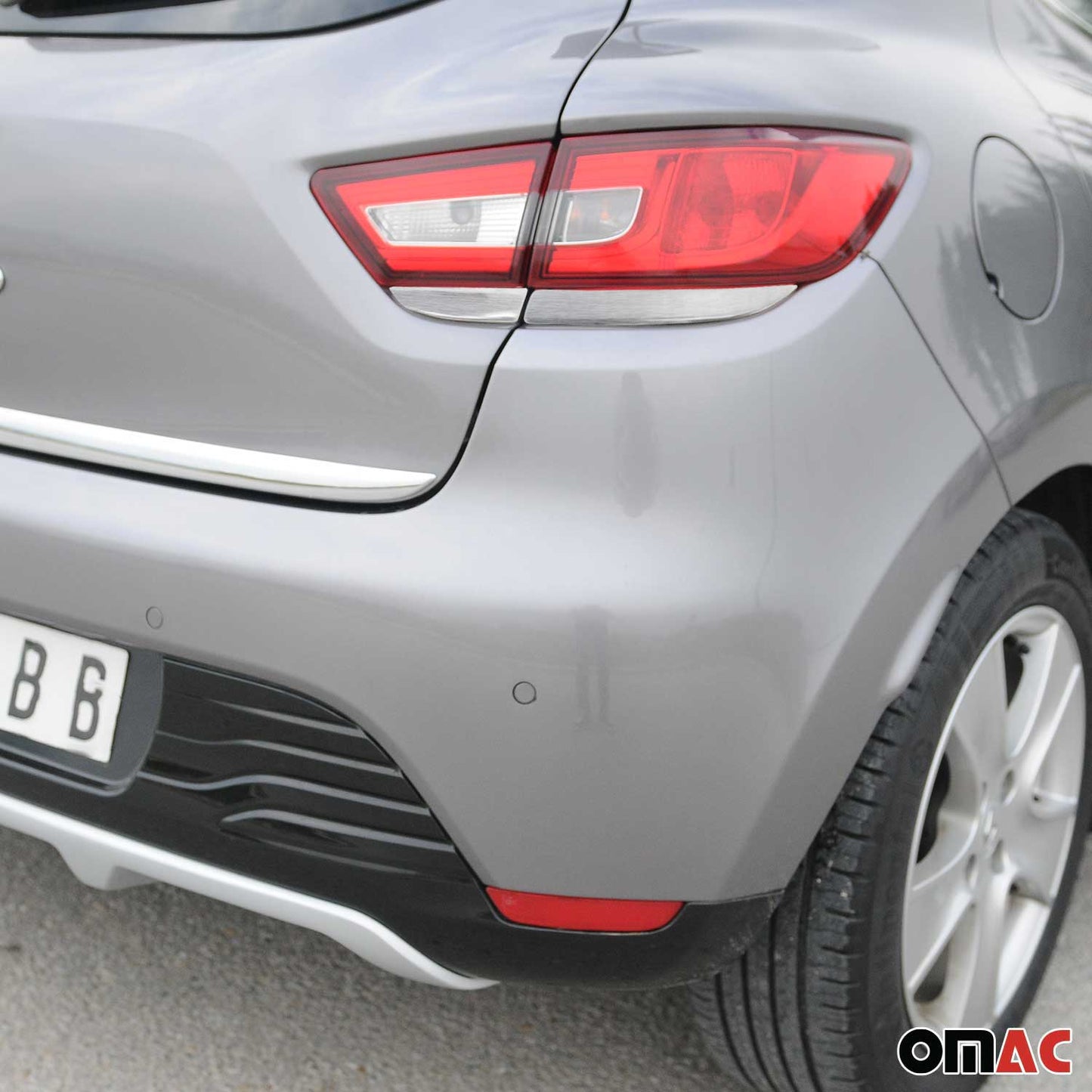 Rücklicht Leisten Heckleuchte für Renault Clio 2012-2019 Schrägheck Edelstahl 4x