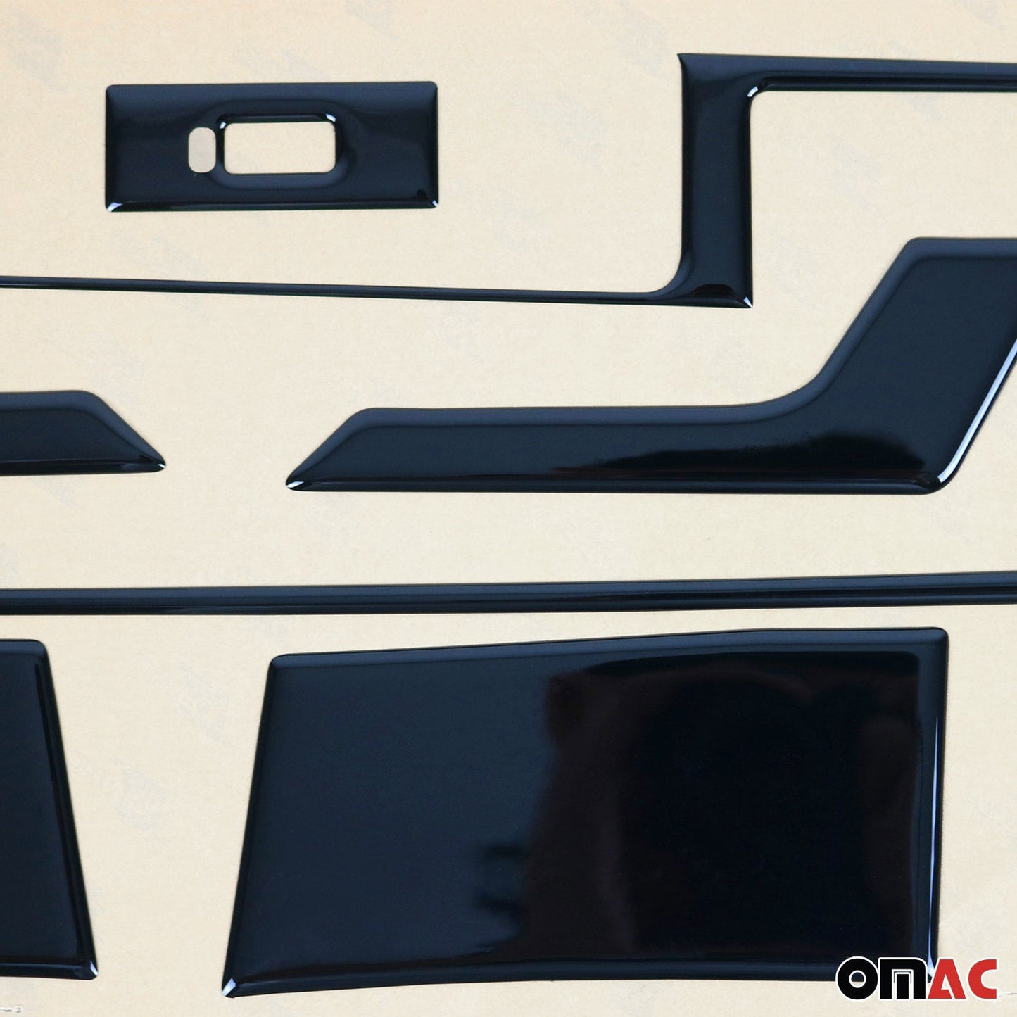 Ornamente interioare cockpit pentru Fiat Doblo 2010-2014, aspect negru piano, 28 piese