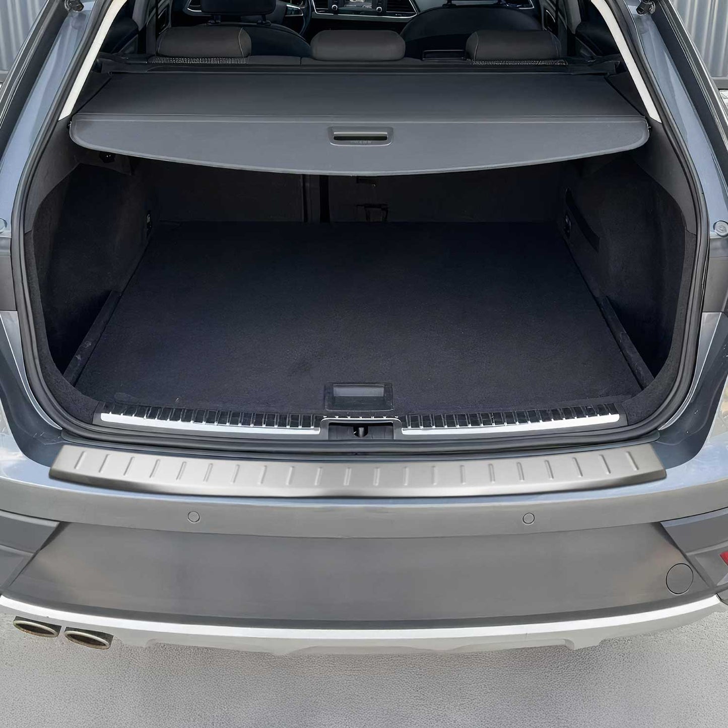 Ladekantenschutz Stoßstangenschutz für Seat Leon 2014-2020 Edelstahl Gebürstet